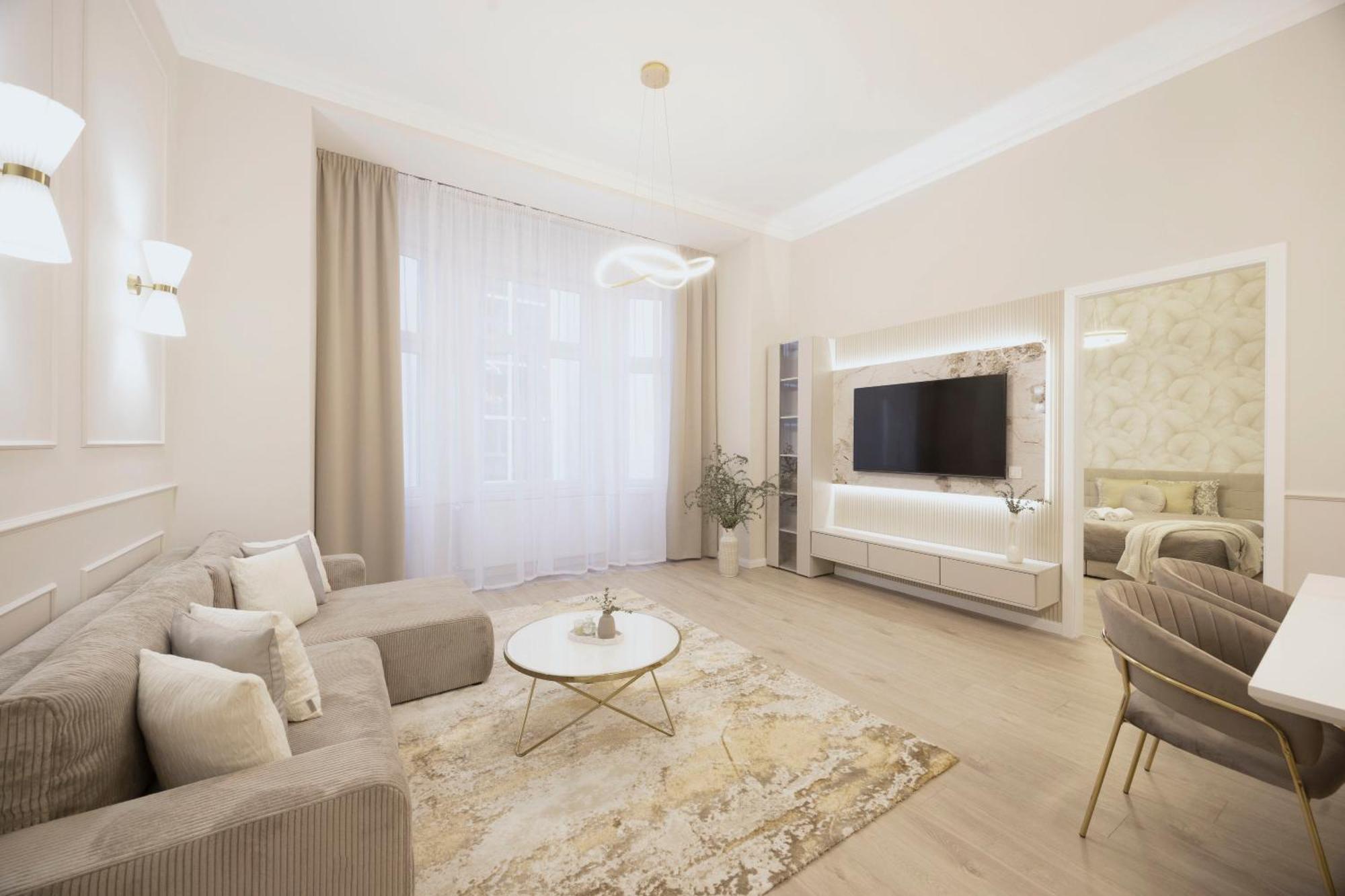 Luxurious & Elegance W18 Grand W' Balcony By Prestige Homes Apartament *