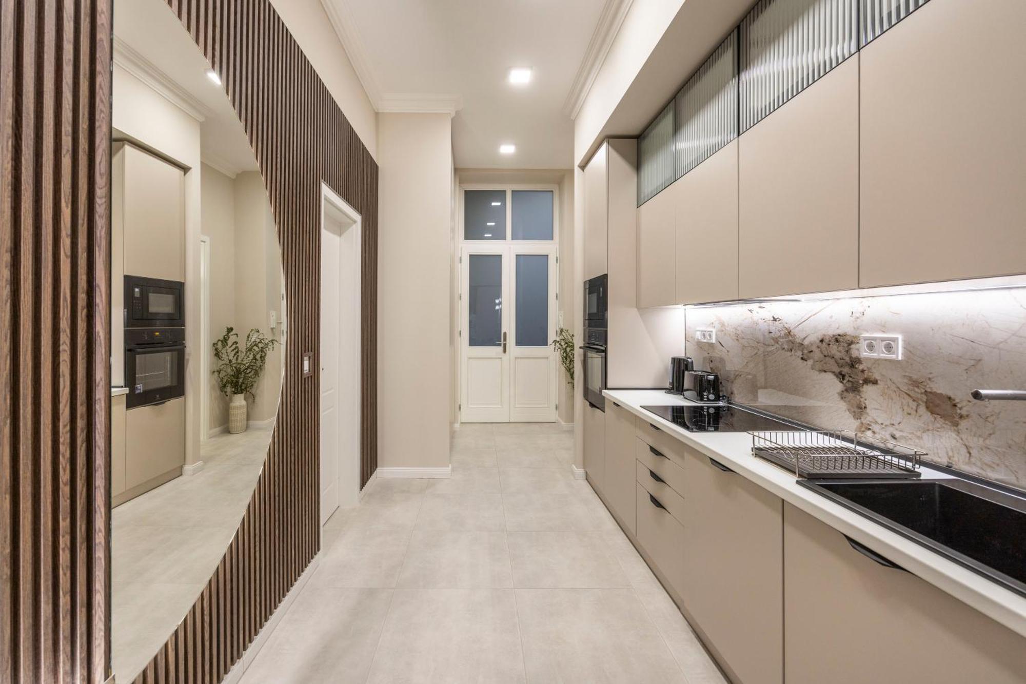 Luxurious & Elegance W18 Grand W' Balcony By Prestige Homes * Budapesta